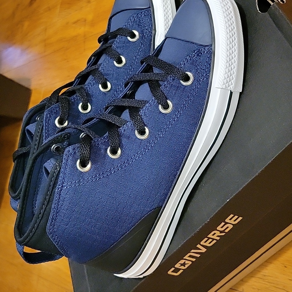 Chuck Taylor All Star Syde Street Mid 'Midnight Navy'Chuck Taylor All Star Syde